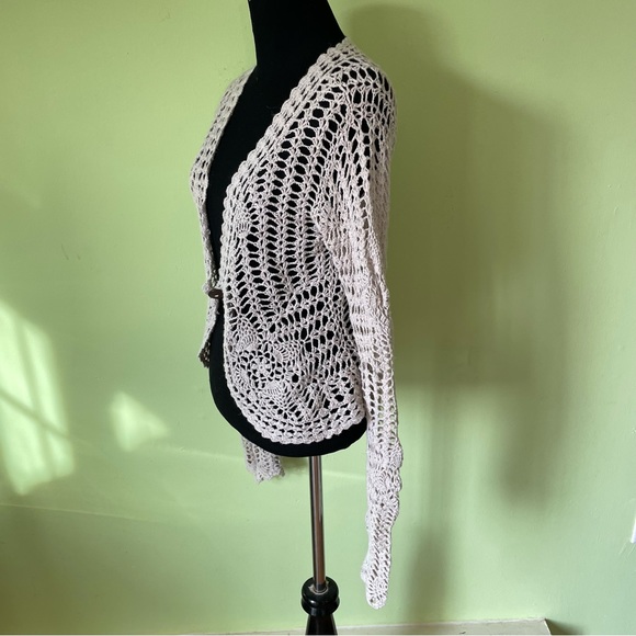 VINTAGE Y2K RAVE CREAM CROCHET KNIT BELL SLEEVE TOP SWEATER SIZE MEDIUM - Picture 3 of 6